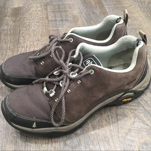 AHNU Hiking shoes womens size 9.5 leather vibram